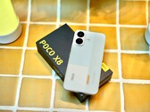 Xiaomi Poco X8 har lång batteritid, är robust och låter sig inte heller bekomma av vatten.