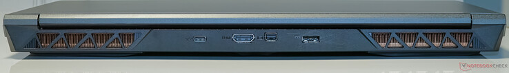 Baksida: USB 3.2 Gen2 Type-C (uttag för strömförsörjning), HDMI-utgång, mini-DisplayPort-utgång, DC-in