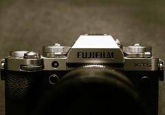 Fujifilm X-T5 som visas här förväntas snart få en efterföljare.
