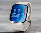 Watch Fit 5 Pro kostar 299 euro inom EU. På bilden: framsidan av smartklockan.