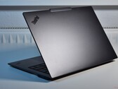Utseende som en Yoga, kvalitet som en ThinkPad, funktionsuppsättning som en ThinkBook: Lenovos ThinkPad X9-14 suddar ut gränserna (på bilden: Lenovo ThinkPad X9-14 G1 Aura Edition, bildkälla: Benjamin Herzig)