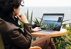 Apple och Amazon kan vara på väg att utveckla en konkurrent till MateBook Fold som visas här (Bildkälla: Huawei)
