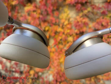 Mikrofonerna sitter på toppen...