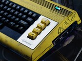Commodore 77, ett samarbete med Cyberpunk 2077, kan nu förbeställas