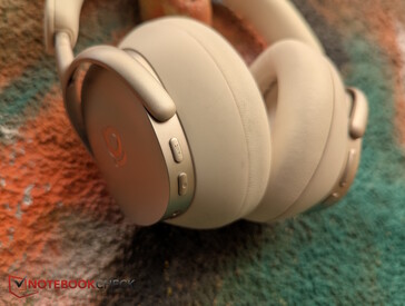 Vänster: ANC och strömbrytare