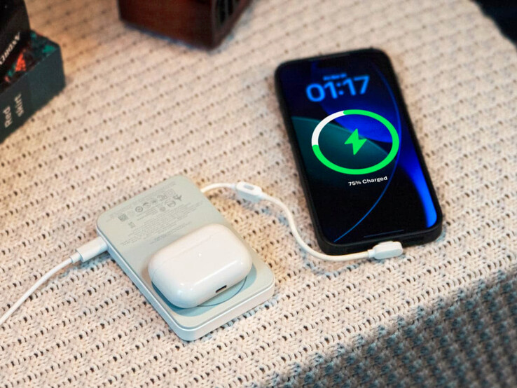 Den nya Rapid Mag Qi2.2 Magnetic Power Bank kan ladda tre enheter samtidigt. (Bildkälla: EcoFlow)