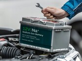 Unigrids Na Plus Fleet 12V natriumjonbatteri kan ersätta blybatterier i bilar utan att fordonet behöver modifieras. (Bildkälla: Unigrid)