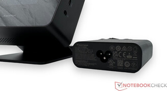 Minisforum AtomMan X7 Ti med 120 watts nätaggregat (19 V; 6,32 A)