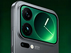 Xiaomi verkar återkomma till Mi 11 Ultras koncept med en sekundär skärm. På bilden: AI-förbättrad version av det läckta fotot. (Bildkälla: Ice Universe) 