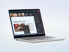 Microsoft säljer den nya Surface Laptop 13-tums exklusivt i Platinum-utförande.
