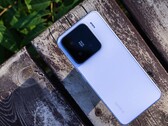 Xiaomi 17 kommer direkt att efterträda Xiaomi 15. På bilden - Xiaomi 15 (Bildkälla: Vetrax Arrogant TV på Weibo)