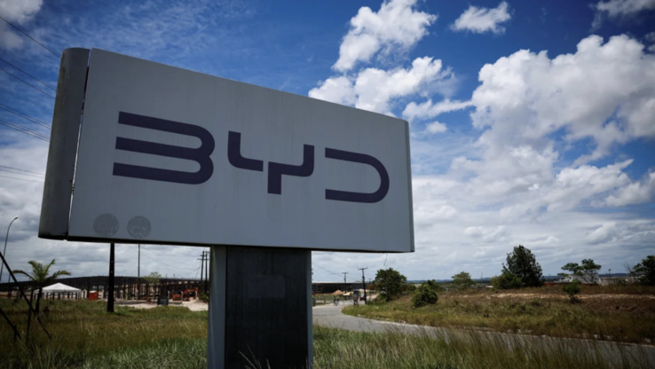Byggarbetsplatsen för BYD:s nya fabrik för elfordon i Camacari, Brasilien, fotograferad i november 2024 (Bildkälla: Adriano Machado/Reuters)