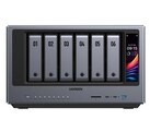 IDX6011 Pro är en ny kraftfull NAS med AI-funktioner och en inbyggd skärm (Bildkälla: Ugreen)