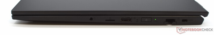 3.5 mm headsetport, microSD-kortläsare, USB Typ-A, LAN-port, Kensington-lås