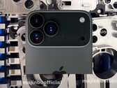 Apple iPhone 17 Pro kommer troligen att ha en Pixel-inspirerad kamerauppsättning. (Bildkälla: @MajinBu, FPT via YouTube)