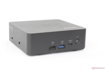 Framtill: USB-A 2.0, USB-A (10 Gbps), USB-C (10 Gbps), fingeravtrycksskyddad strömknapp