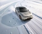 Elbil med CATL Na-jonbatteri vid test i kallt väder.