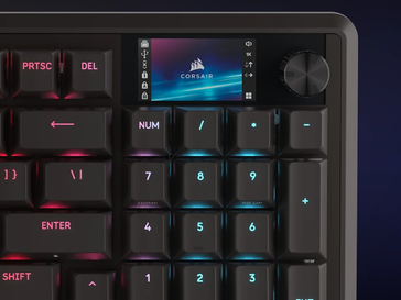 En 1,9" 320 x 170 IPS-färgskärm på ett tangentbord är en ny typ av flex. (Bildkälla: Corsair)