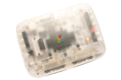 SuperStation One Transparent Collection FPGA-konsol med halvgenomskinligt Frost-hölje.