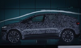 Efter de första skisserna gör nya Audi A2 e-tron sin verkliga debut i kamouflage under provkörningar på is och snö i norra Sverige och i vindtunneln.