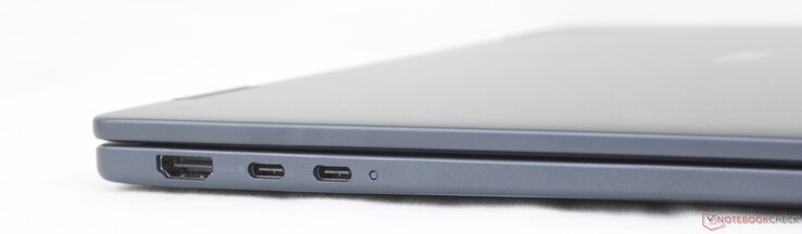 Höger: HDMI 1.4, 2x USB-C Gen. 2 (10 Gbps) med DisplayPort + Power Delivery