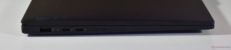 vänster: USB-A 3.2 Gen 1, 2x Thunderbolt 4, nanoSIM