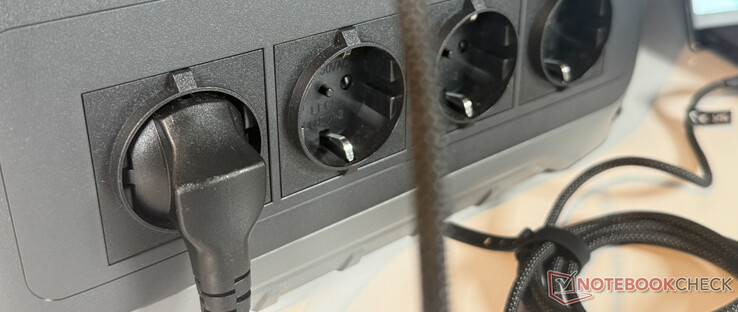 Anker Solix C1000 Gen 2 har fortfarande fyra AC-uttag på framsidan