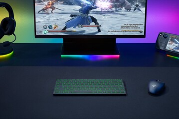 Razer Joro gaming-tangentbord på skrivbordet (Bildkälla: Razer)