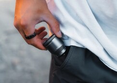 Objektivet är lätt att få med sig i fickan (Bildkälla: ShiftCam)