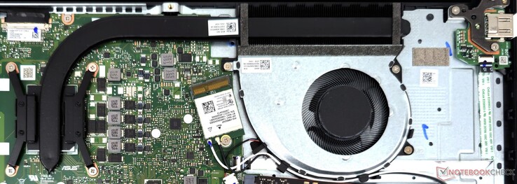 VivoBook 15X använder en kylningslösning med en enda fläkt och ett enda heatpipe