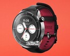 Moto Watch Ultra har ett vattentåligt boett i rostfritt stål.