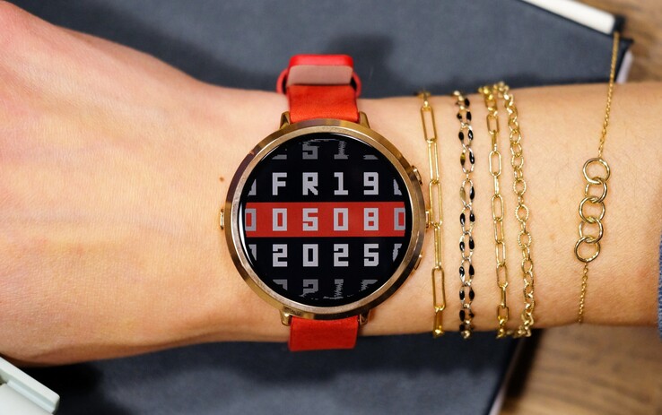 Pebble Round 2 är planerad att sättas i produktion i slutet av juli.