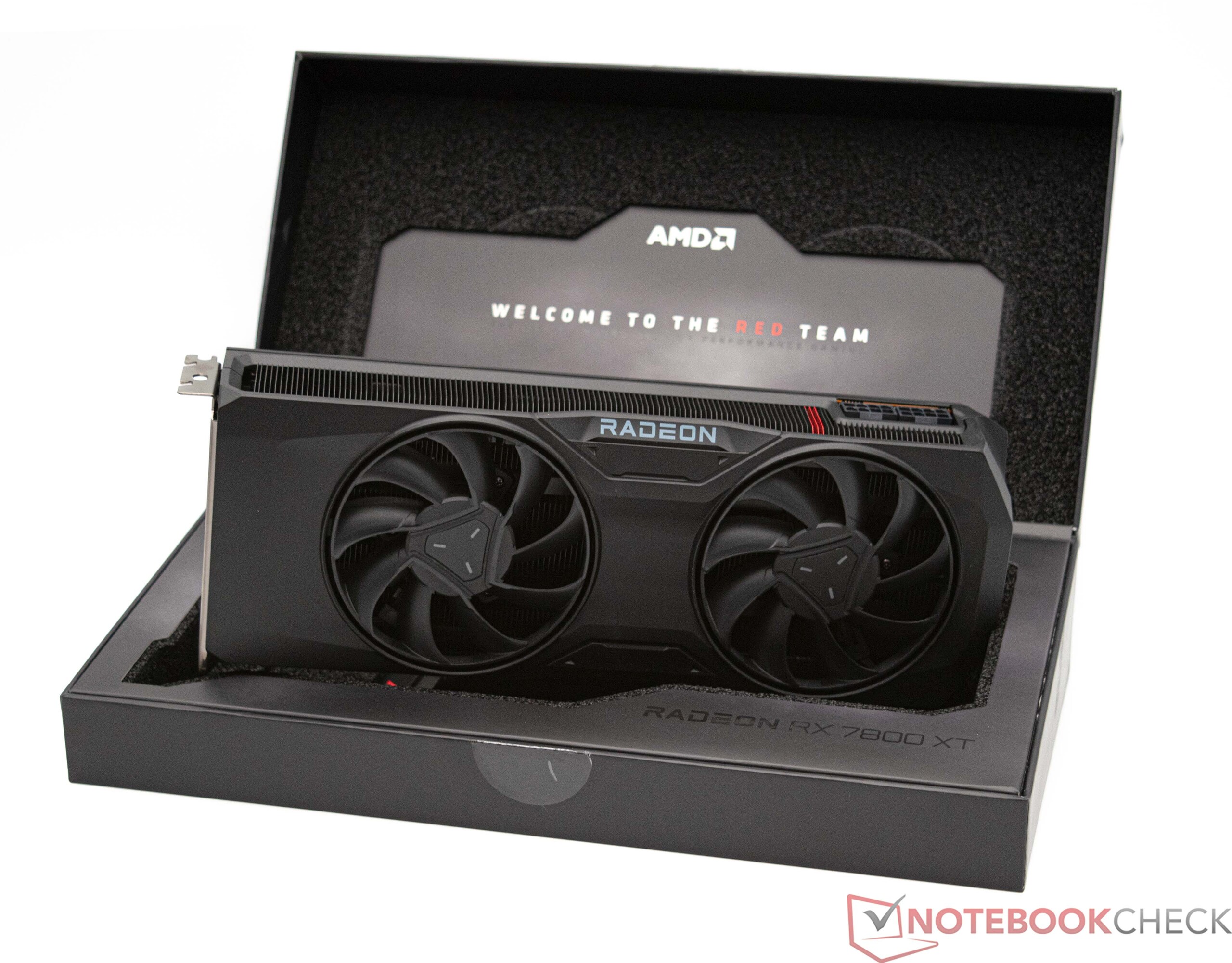 Recension av AMD Radeon RX 7800 XT Desktop-grafikkort: Mer