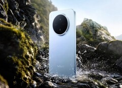 Vivo Y600 Pro finns i tre färger: blå, lila och vit.