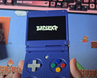 BatleXP Flip i ett av de två färgalternativen vid lanseringen. (Bildkälla: Retro Gaming med Deadfred)