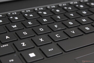 Key feedback är lätt och tyst för att vara en stor bärbar dator för spel