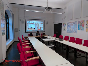 Seminarierummet, med en Zoom-deltagare som ansluter senare