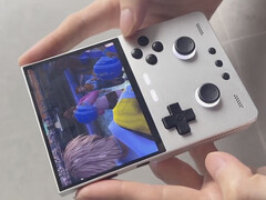 TrimUI Brick Pro spelar Final Fantasy XV. (Bildkälla: via Neon Rabbit)