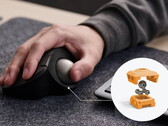 Elecom Ist Plus trackball-mus (IT10MRS) använder 5-bollars rullar med minskad friktion.
