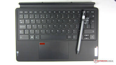 Valfria tillbehör: Inmatningspenna Lenovo Tab Pen Plus, dockningstangentbord med pekplatta...