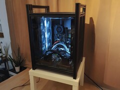 AI-utvecklaren David Noel lyckades få tag på en AI-monstrositet med dubbla Nvidia Grace-Hopper-superchips för bara $ 8 000. (Bildkälla: David Noel Ng, redigerad)