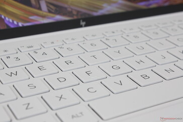 Tangenterna har skarp, hög återkoppling men ett relativt litet slagdjup