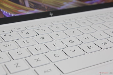 Tangenterna har skarp, hög återkoppling men ett relativt litet slagdjup