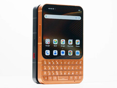 Titan 2 Elite i sina två tydliga lanseringsfärger.