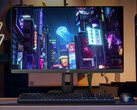 Den uppdaterade ROG Strix XG27UCS kan växla mellan lägena 4K 160Hz och FHD 324Hz. På bilden: en kampanjbild som visar en installation med spelmonitorn. (Bildkälla: Asus)