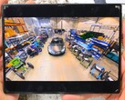 I jakten på spår av tiranium tar YouTube-kanalen JerryRigEverything isär Samsung Galaxy Z Fold8.