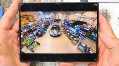 I jakten på spår av tiranium tar YouTube-kanalen JerryRigEverything isär Samsung Galaxy Z Fold8.