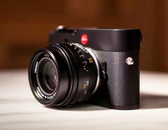 Leica Noctilux-M 1.2/35 ASPH. är mycket kompakt men relativt tung (Bildkälla: Leica)