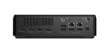 Två snabba Ethernet-portar finns tillgängliga (Bildkälla: Zotac)