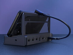 Asus ROG Bulwark DG300 är positionerad för att vara en universell dockningsstation. På bilden: dockningsstationen ansluten till en telefon. (Bildkälla: Asus)